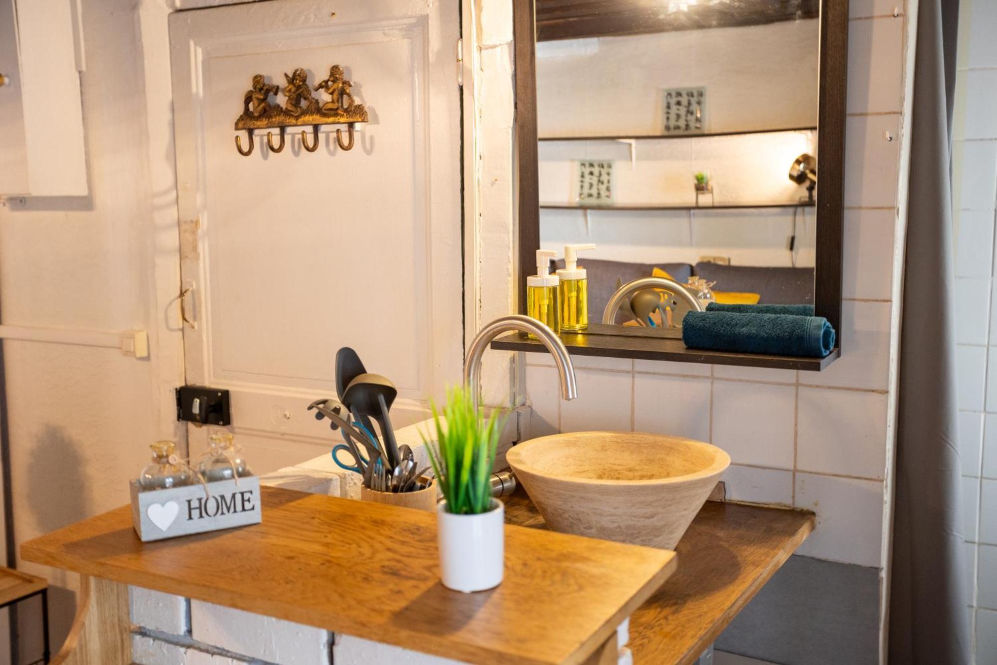 Appartement Studio Cosy Romantique En Plein Coeur De Paris Extérieur photo